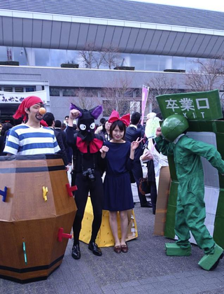 Illustration for article titled How To Improve College Graduations? Cosplay.